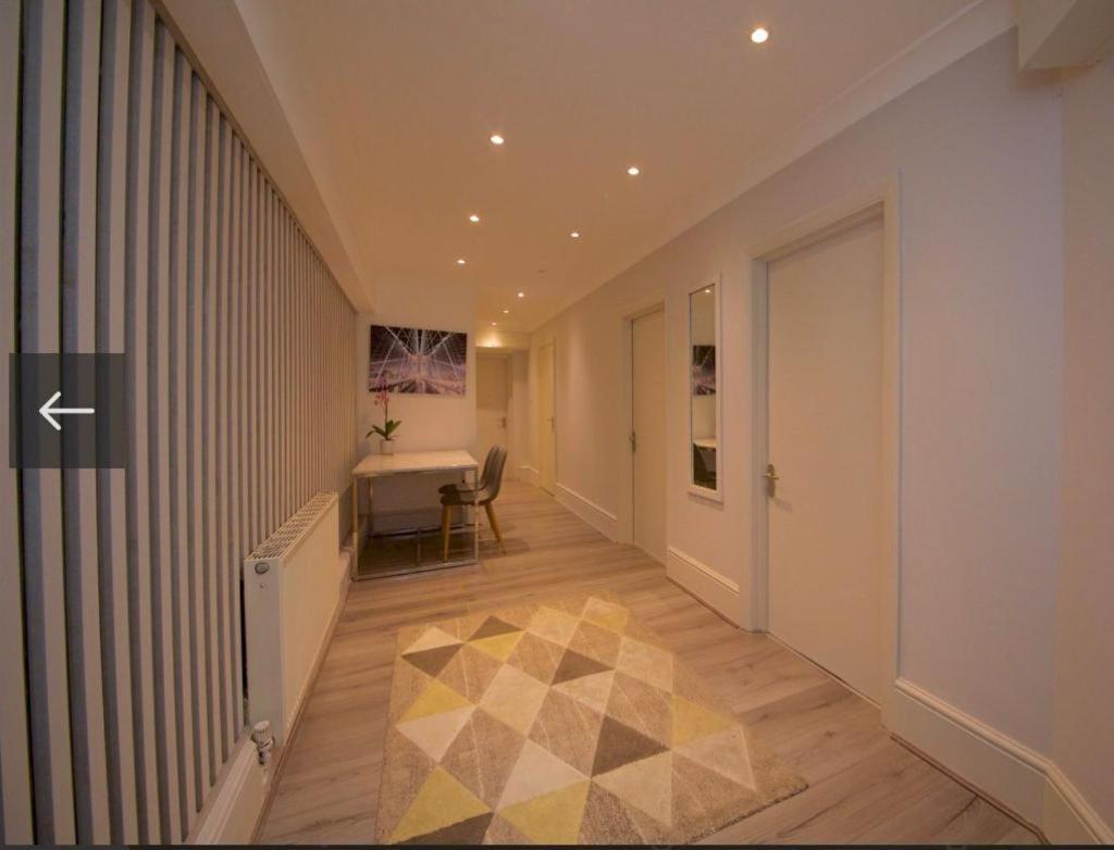 Lancaster Gate Hyde Park Lodge By Urban Retreats Londra Exterior foto